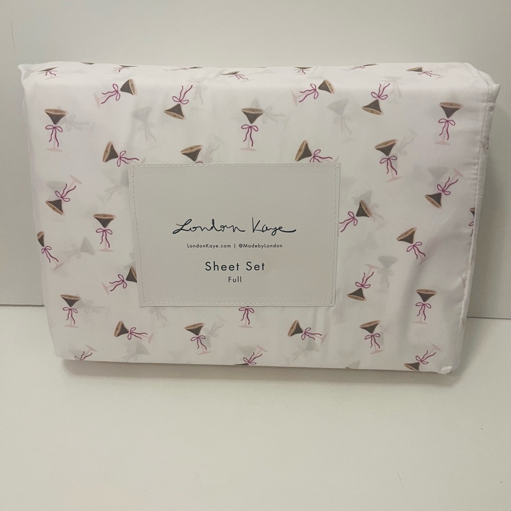 London Kaye Cafe Espresso Martini Glasses with Bows Full Size White Sheet Set